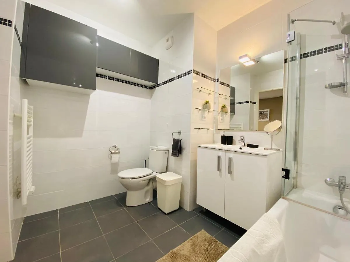 Luxury Flat Nice Panoramic View - Swimming Pool - Parking - Terrace